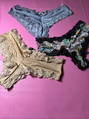 Women's Lace Trim Bikini & Hipster Panty Set - Gray, Beige & Multicolor